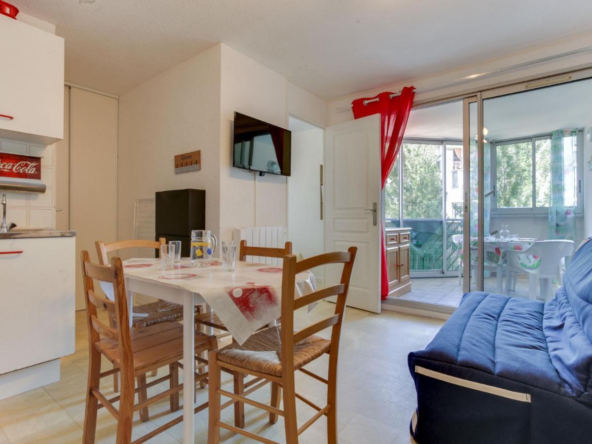 Les Caraibes-5 By Interhome